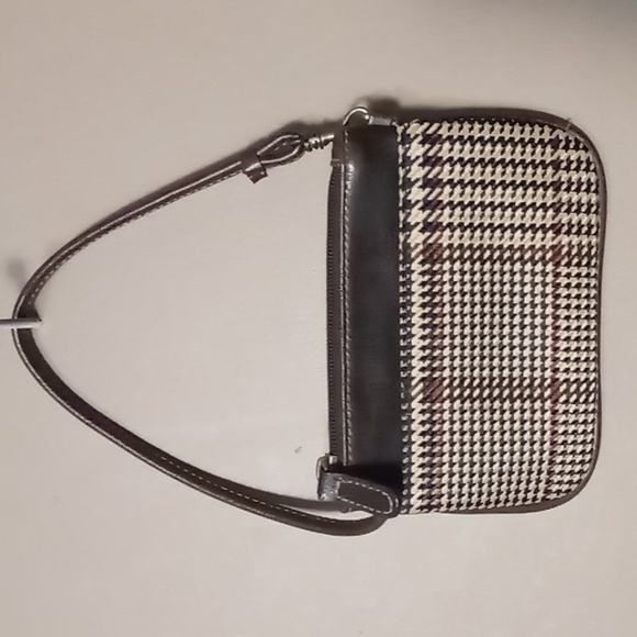 villager Handbags - Villager (Liz Claiborne Company) Mini 1 Zipper and Side Pouch Travel Pouch
